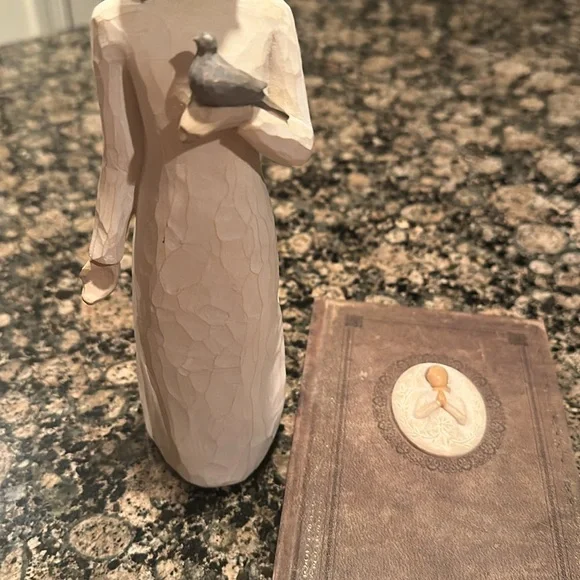 Willow Tree Tall Carved Figure Love of Nature - Picture 8 of 9